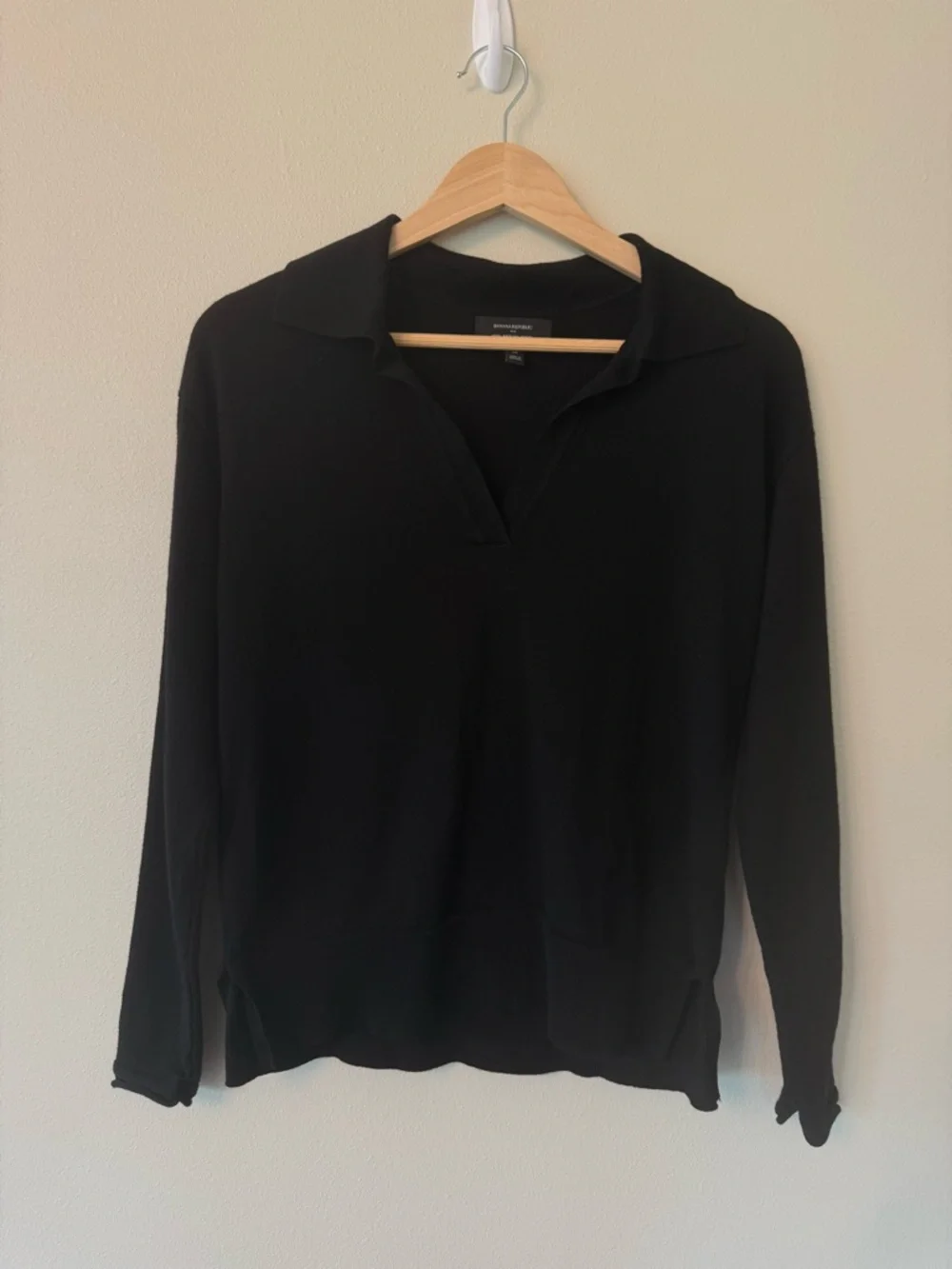 Banana Republic Merino Wool Johnny Collar Sweater Black Lightweight Knit M